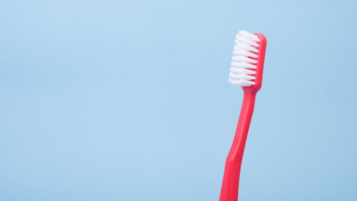 The Top 3 Manual Toothbrushes I Recommend To Patients - Ask The Dentist